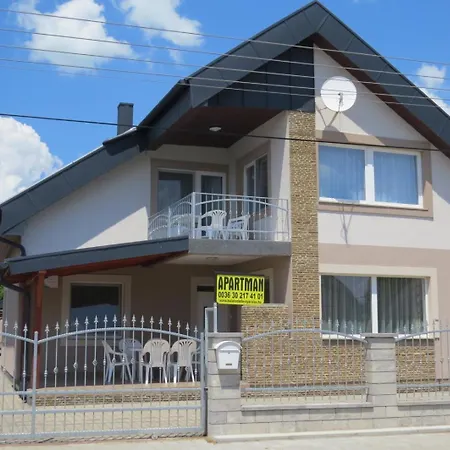 2 Feroehelyes 아파트